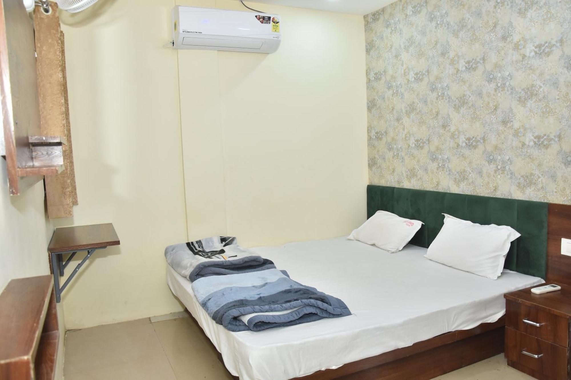 Green Leaf Ujjain Exterior foto